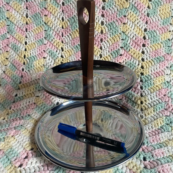 MCM Display Stand - Picture 2 of 3